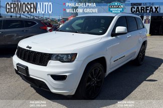 Used 2017 Jeep Grand Cherokee Altitude image 1