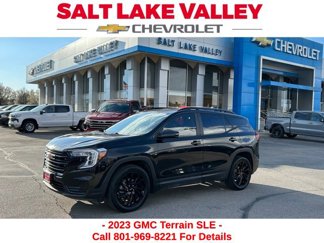 Used 2023 GMC Terrain SLE w/ Driver Convenience Package image 1