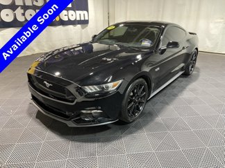 Used 2015 Ford Mustang GT image 1