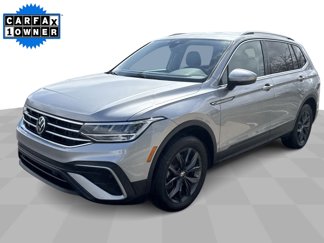 Used 2023 Volkswagen Tiguan SE image 1