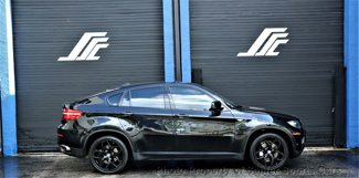 Used 2013 BMW X6 xDrive50i image 1