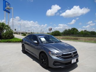Used 2023 Volkswagen Jetta SE w/ Panoramic Sunroof Package image 1