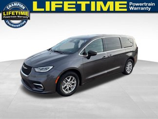 Used 2023 Chrysler Pacifica Touring-L image 1
