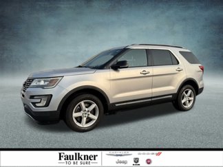 Used 2017 Ford Explorer XLT image 1
