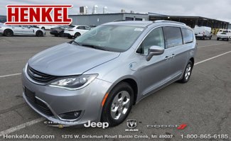 Used 2019 Chrysler Pacifica Touring-L image 1