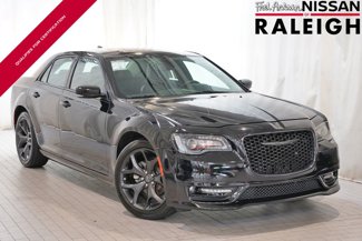 Used 2021 Chrysler 300 Touring L image 1