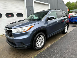 Used 2016 Toyota Highlander LE image 1