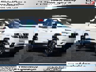 Certified 2023 Jeep Cherokee Altitude Lux image 1