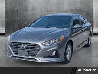 Used 2018 Hyundai Sonata SE image 1