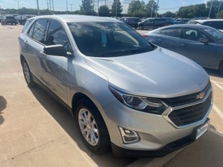 Used 2018 Chevrolet Equinox LS image 1