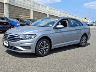 Used 2021 Volkswagen Jetta SE w/ SE Cold Weather Package image 1