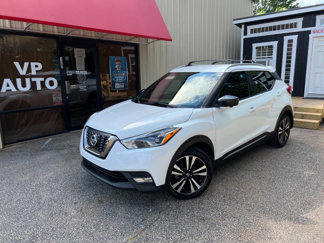 Used 2019 Nissan Kicks SR image 1