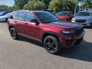 Used 2024 Jeep Grand Cherokee Altitude image 1