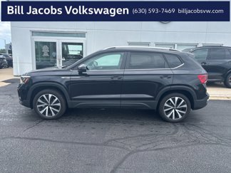 Certified 2022 Volkswagen Taos SE image 1