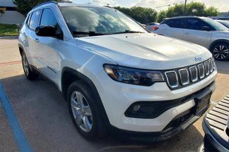 Used 2022 Jeep Compass Latitude image 1