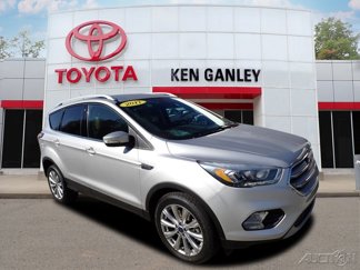 Used 2017 Ford Escape Titanium image 1