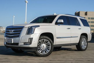 Used 2020 Cadillac Escalade Platinum image 1