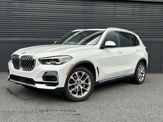 Used 2021 BMW X5 xDrive40i w/ Premium Package 2 image 1