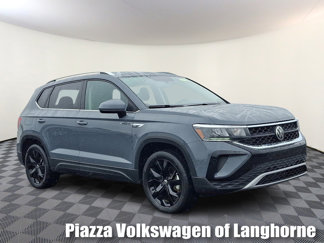 Certified 2022 Volkswagen Taos SE image 1