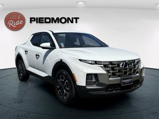 Used 2023 Hyundai Santa Cruz SE image 1