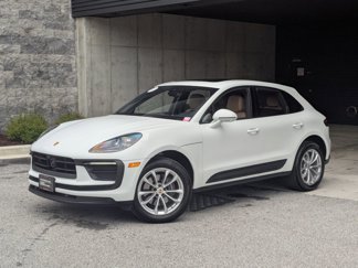 Used 2025 Porsche Macan image 1