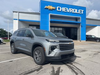 New 2025 Chevrolet Traverse LT image 1