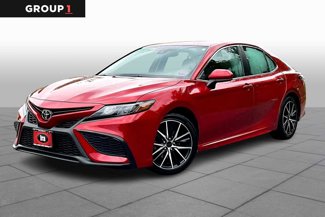 Used 2021 Toyota Camry SE image 1