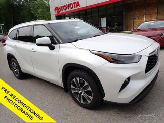 Certified 2022 Toyota Highlander XLE image 1