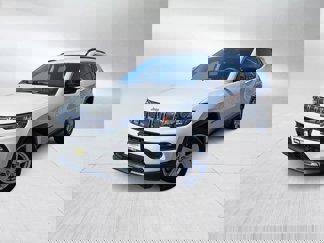Used 2022 Jeep Compass Latitude image 1