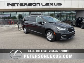 Used 2023 Chrysler Pacifica Touring-L image 1