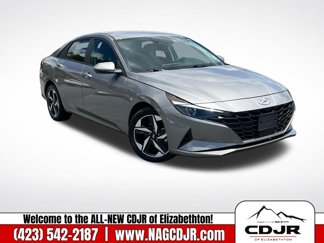 Used 2023 Hyundai Elantra SEL w/ Convenience Package image 1