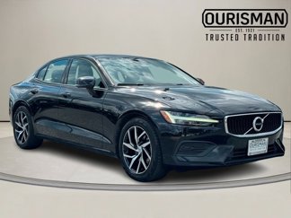 Used 2020 Volvo S60 T5 Momentum image 1