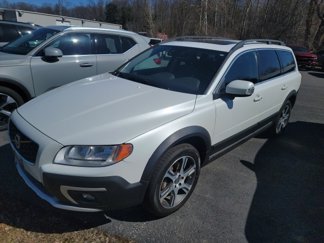 Used 2014 Volvo XC70 T6 image 1