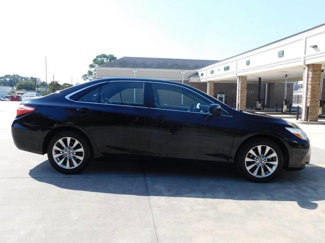 Used 2015 Toyota Camry XLE image 1