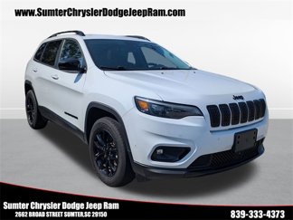 Used 2023 Jeep Cherokee Altitude Lux image 1