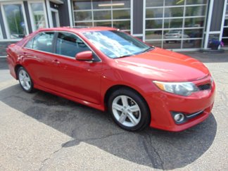 Used 2013 Toyota Camry SE image 1