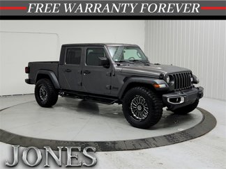 Used 2023 Jeep Gladiator Sport image 1