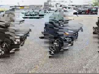Used 2022 Hyundai Venue SEL image 1
