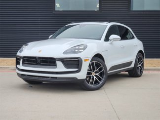 Certified 2024 Porsche Macan image 1