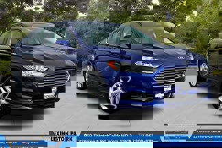 Used 2016 Ford Fusion SE image 1