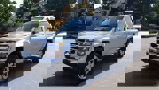 Used 2010 Chevrolet Colorado LT image 1
