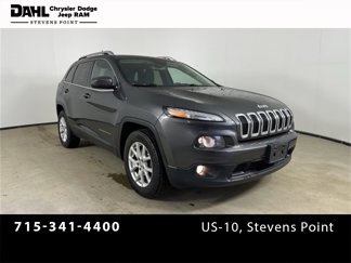 Used 2016 Jeep Cherokee Latitude w/ Cold Weather Group image 1