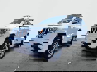Used 2019 Jeep Grand Cherokee Laredo image 1
