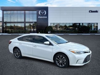 Used 2018 Toyota Avalon XLE Premium image 1