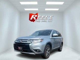 Used 2017 Mitsubishi Outlander SE image 1
