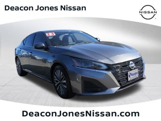Used 2023 Nissan Altima 2.5 SV image 1