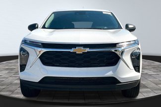 Used 2025 Chevrolet Trax LS video 2