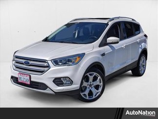 Used 2019 Ford Escape Titanium image 1