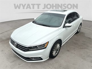 Used 2017 Volkswagen Passat 1.8T SE w/ SE Lighting Package image 1