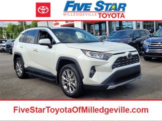 Used 2021 Toyota RAV4 Limited image 1